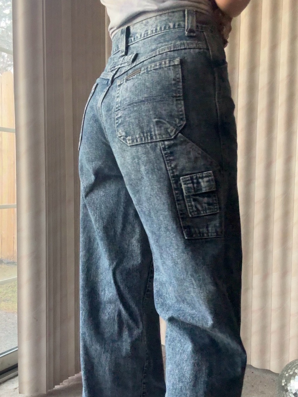 Relaxed Cargo Jeans in Washed Blue Denim